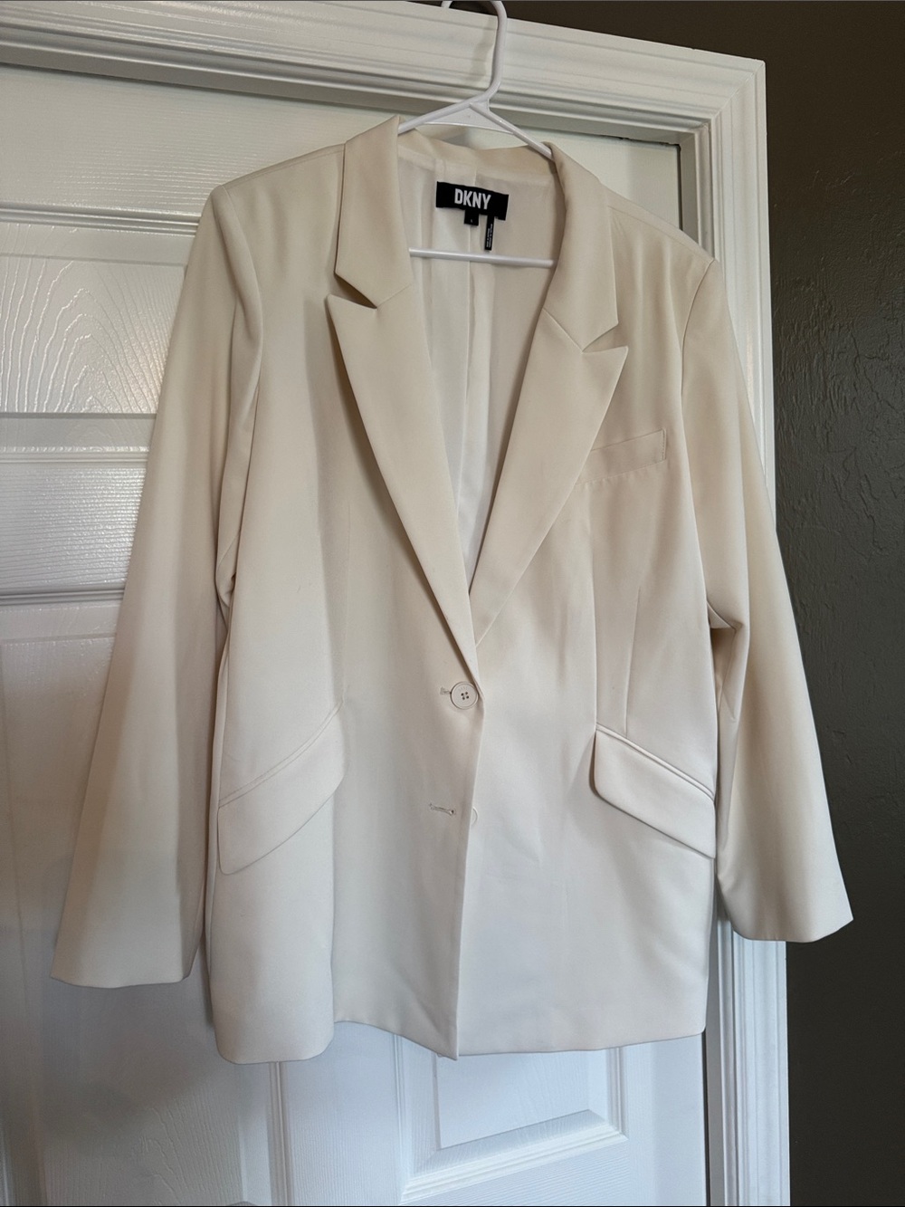 DKNY Cream Single-Button Blazer